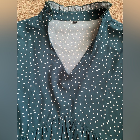 Polka dot top - Picture 2 of 3